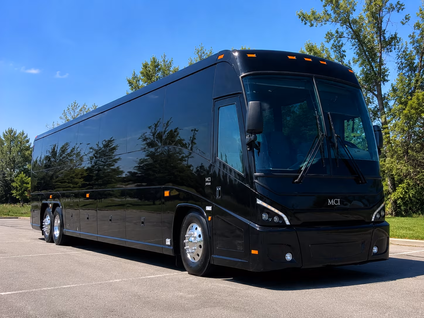 explore the st croix valley wine trail with a bus that keeps up with your itinerary