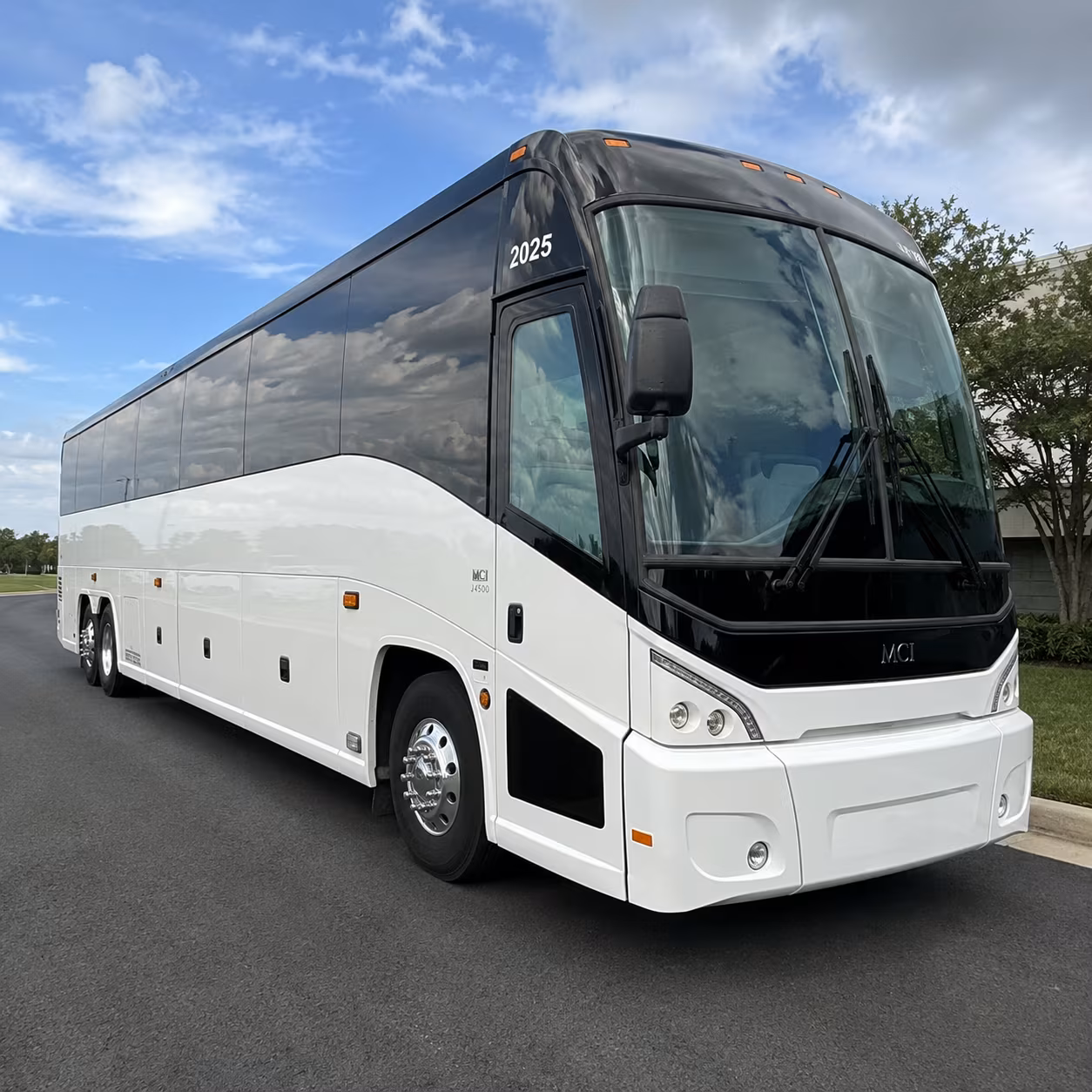you can count on stpaulcharterbusservices com for wedding shuttles along summit avenue and beyond